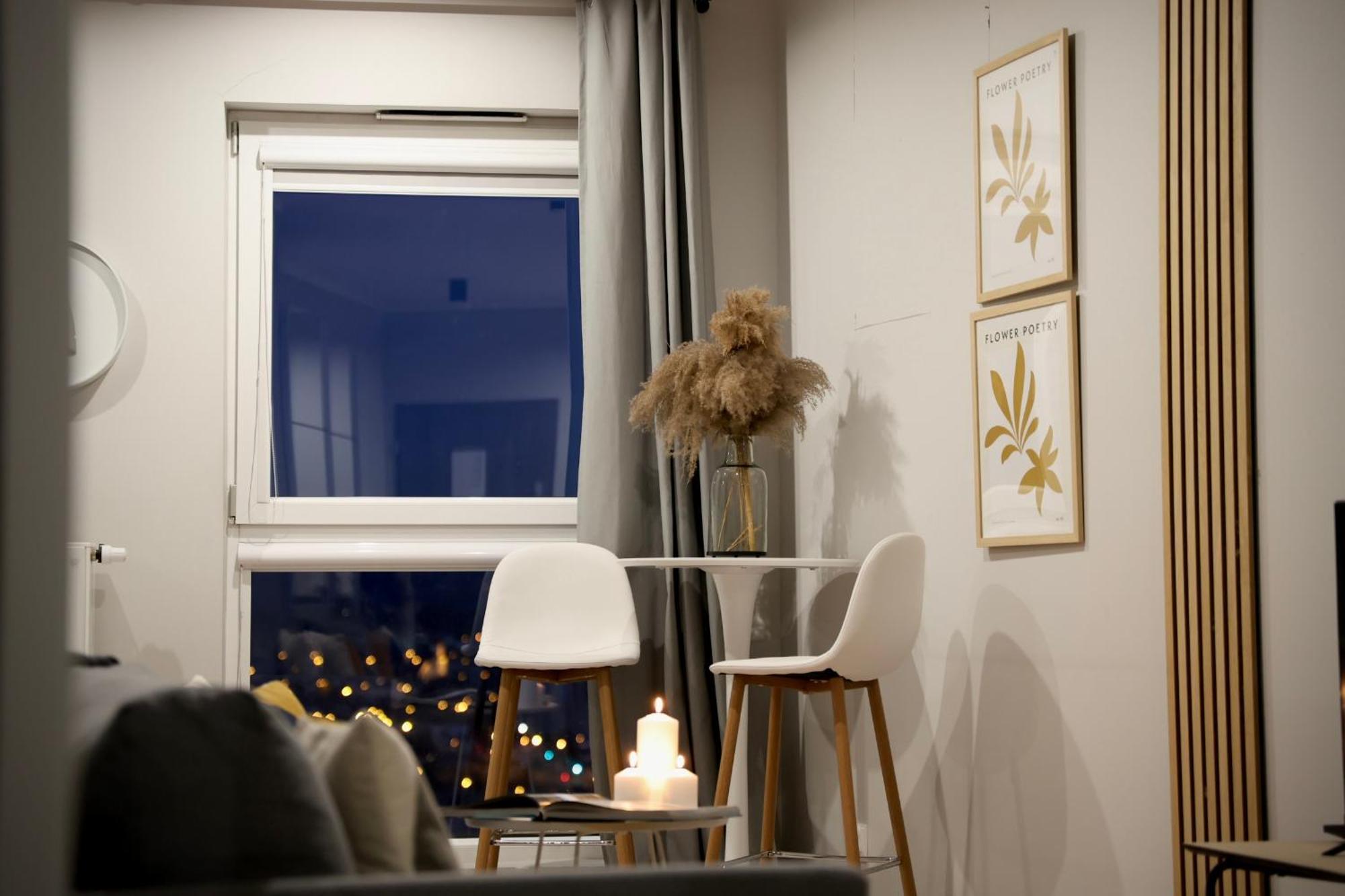 Capital Towers Scenique Apartment Rzeszow Luaran gambar