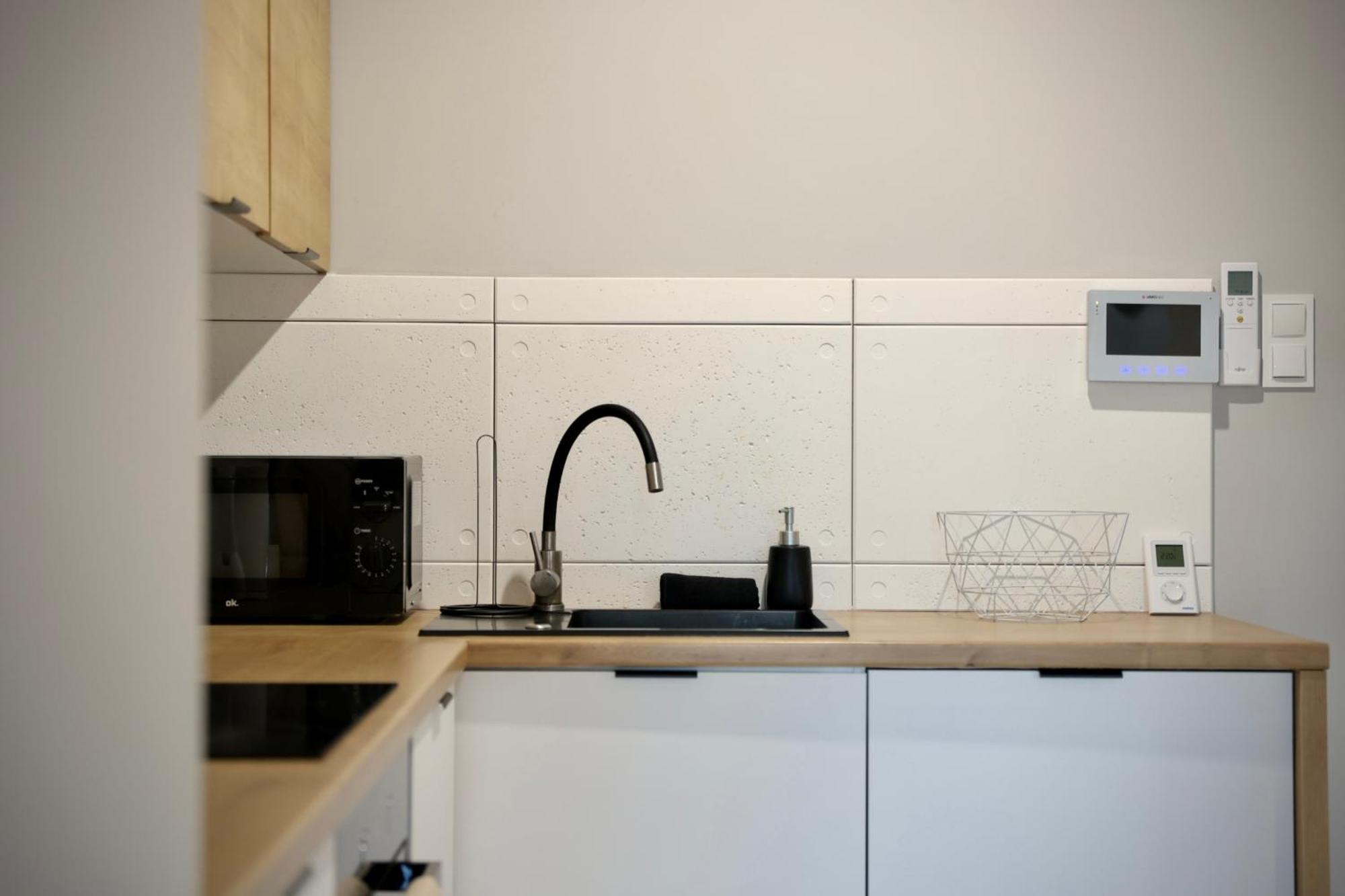 Capital Towers Scenique Apartment Rzeszow Luaran gambar