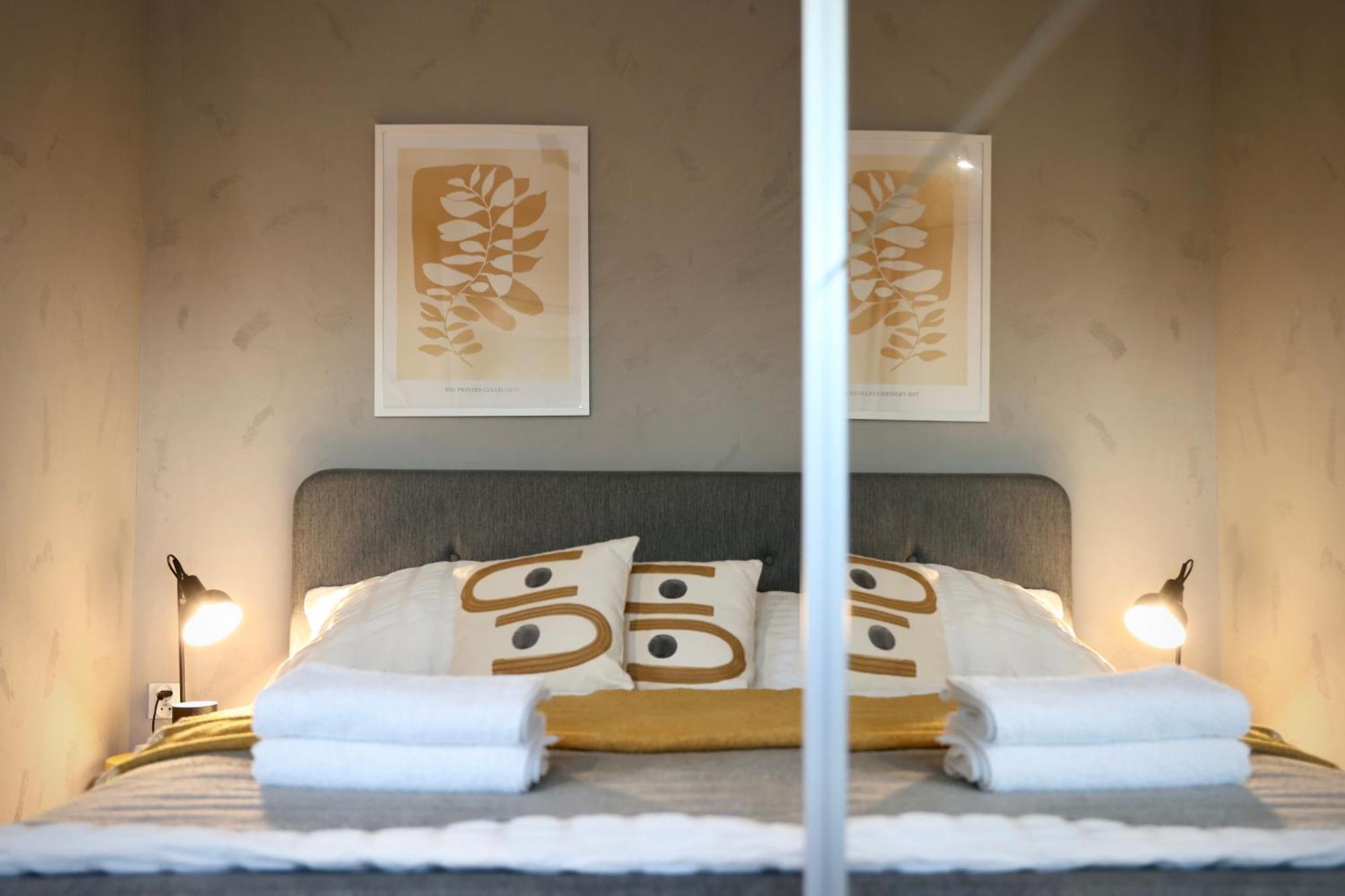 Capital Towers Scenique Apartment Rzeszow Luaran gambar