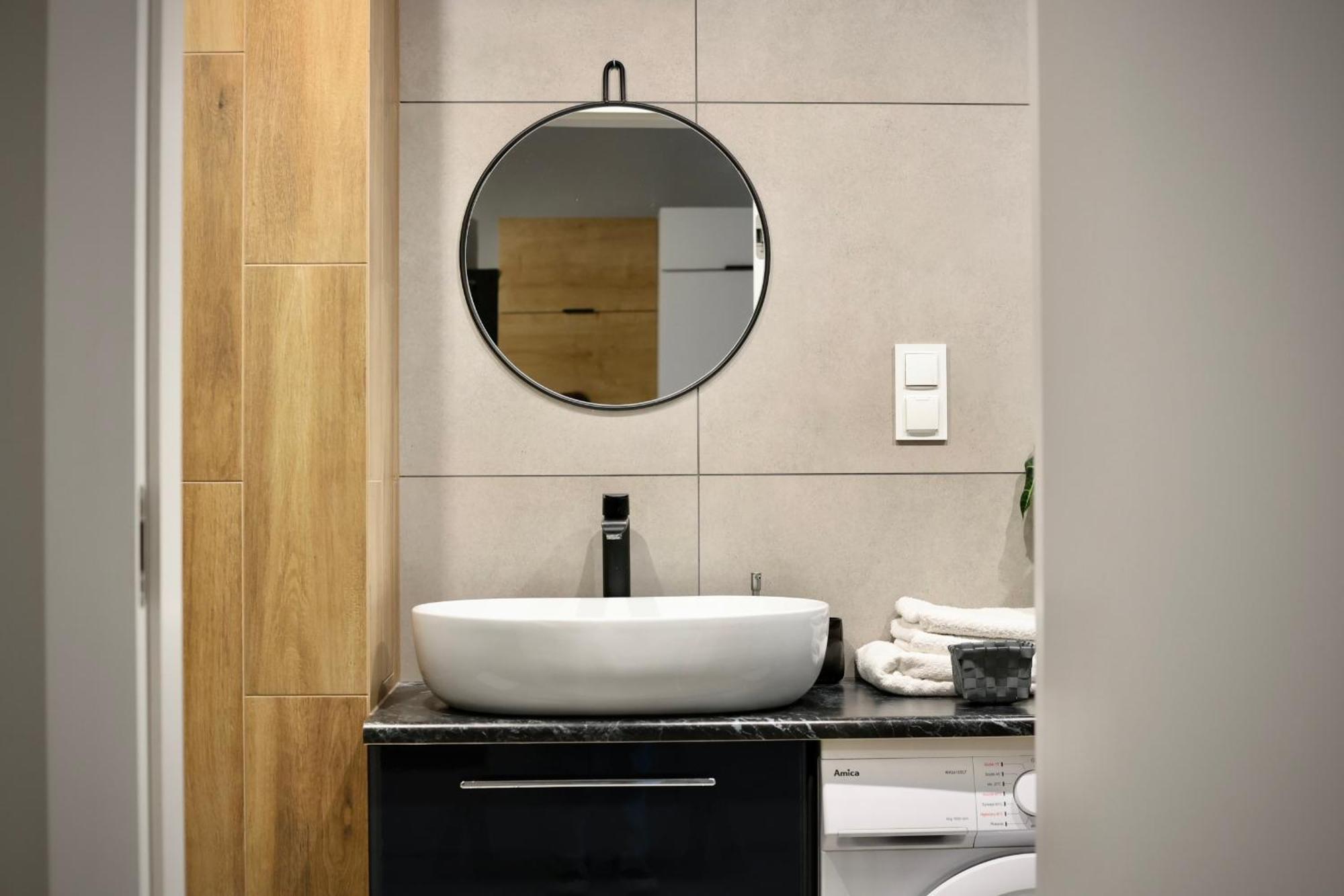 Capital Towers Scenique Apartment Rzeszow Luaran gambar