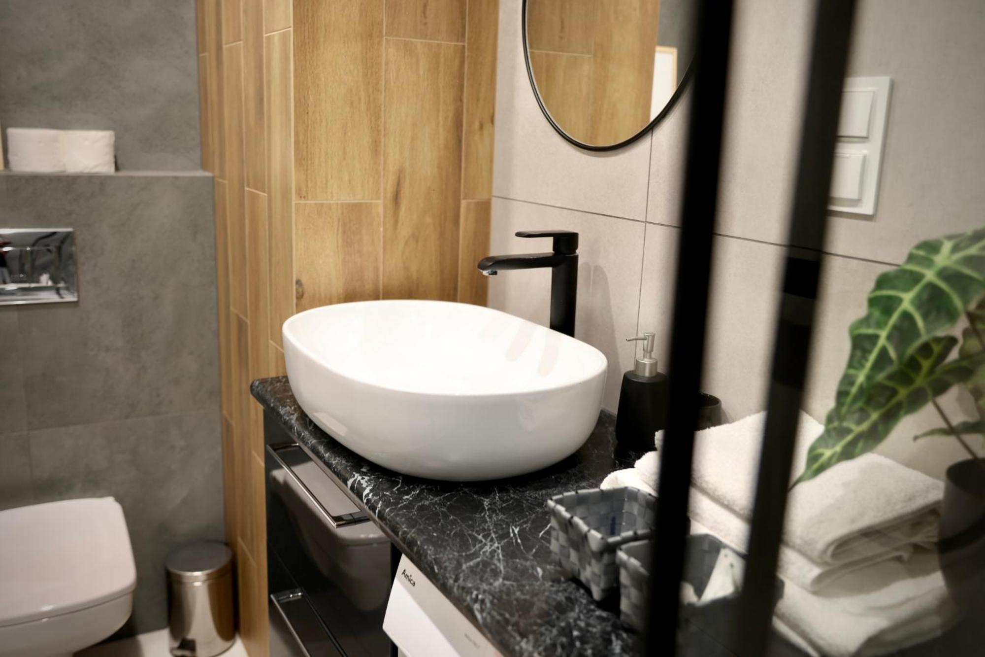 Capital Towers Scenique Apartment Rzeszow Luaran gambar
