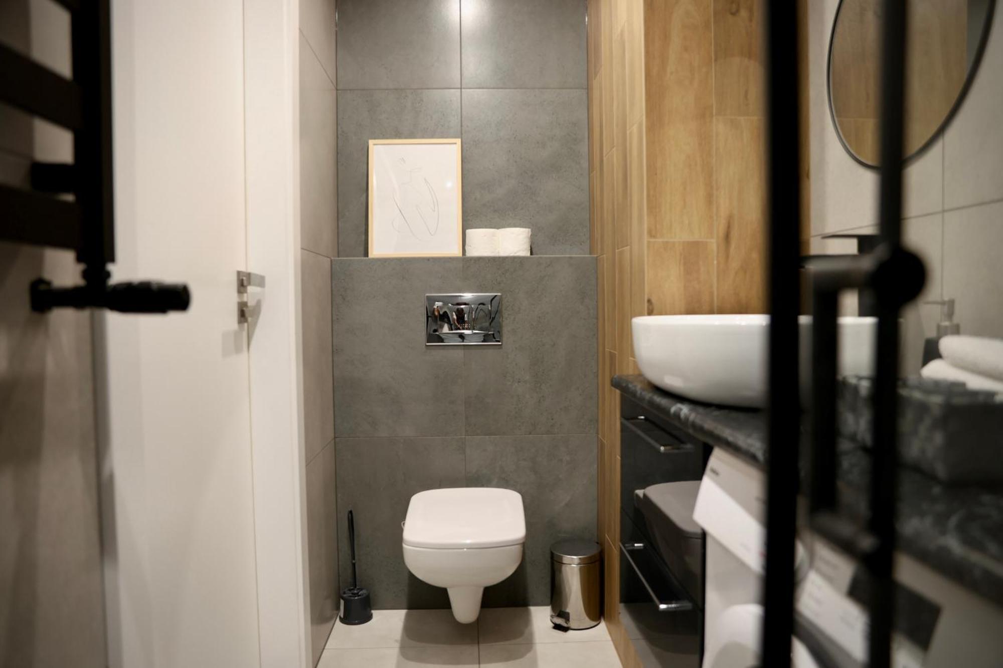 Capital Towers Scenique Apartment Rzeszow Luaran gambar